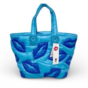 Wildfox Quilted Blue Puffy Tote Bag blue Lips Pattern Travel large bag NWT Zip